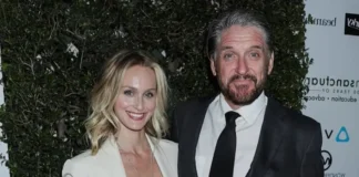Megan Wallace Cunningham, successful art dealer and wife of comedian Craig Ferguson, smiling in professional photo.